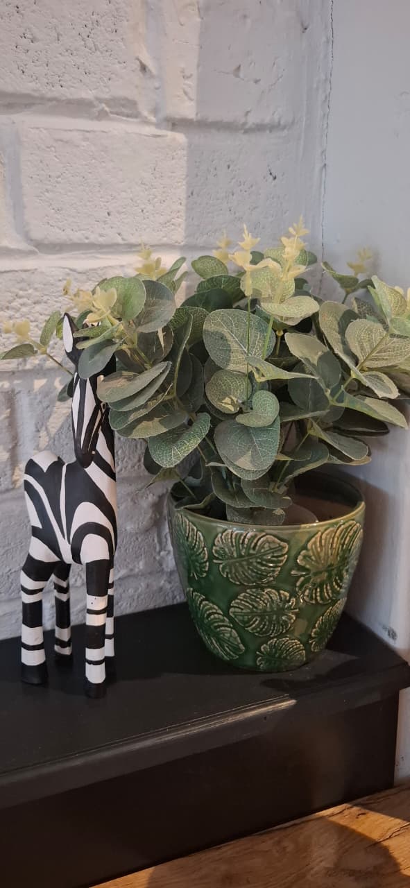 Additional decor view showing small finishes inside Studio 149